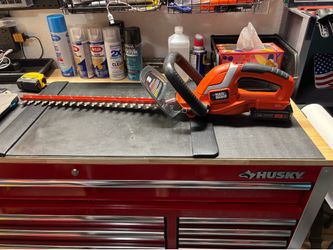 Black & Decker hedge trimmer