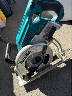 Makita XSR01 36V Brushless 7-1/4" Circular Saw