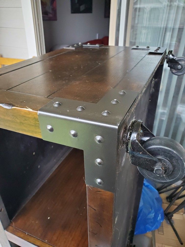 Coffee Table With Casters