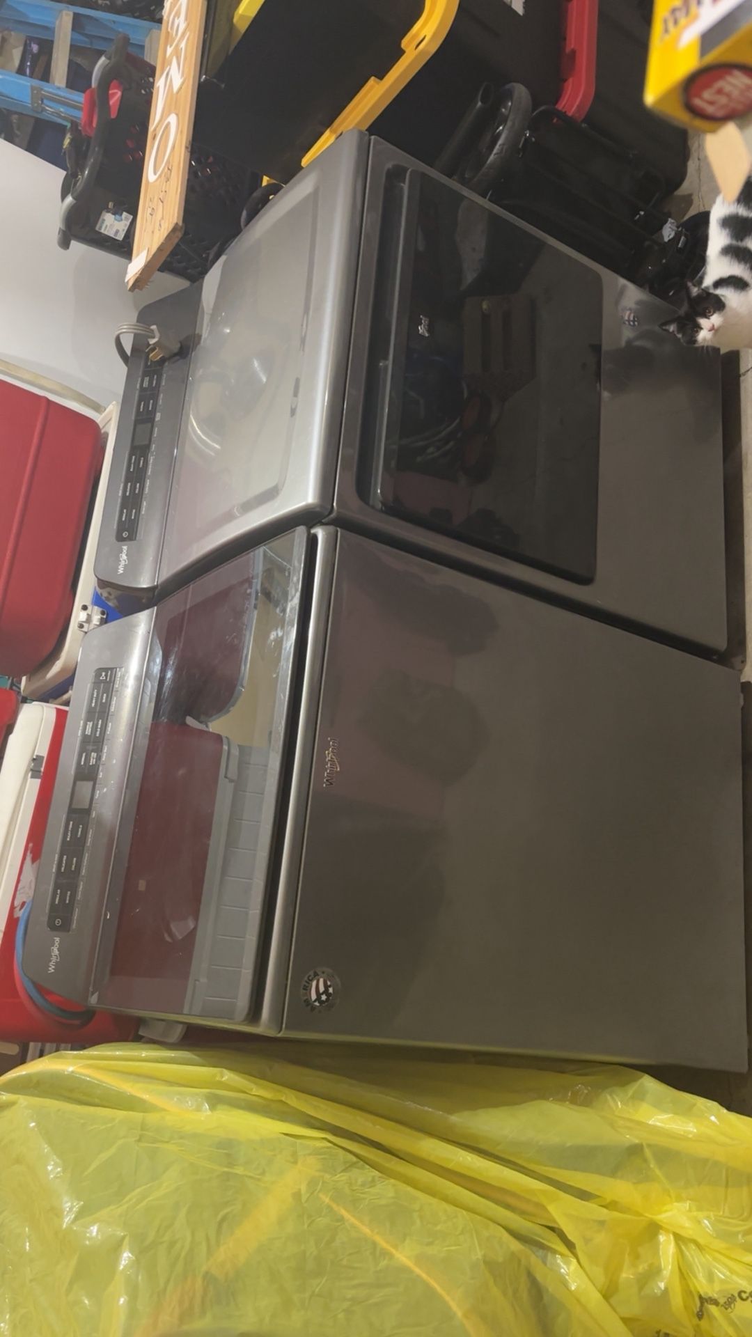  Whirlpool  washer and dryer combo