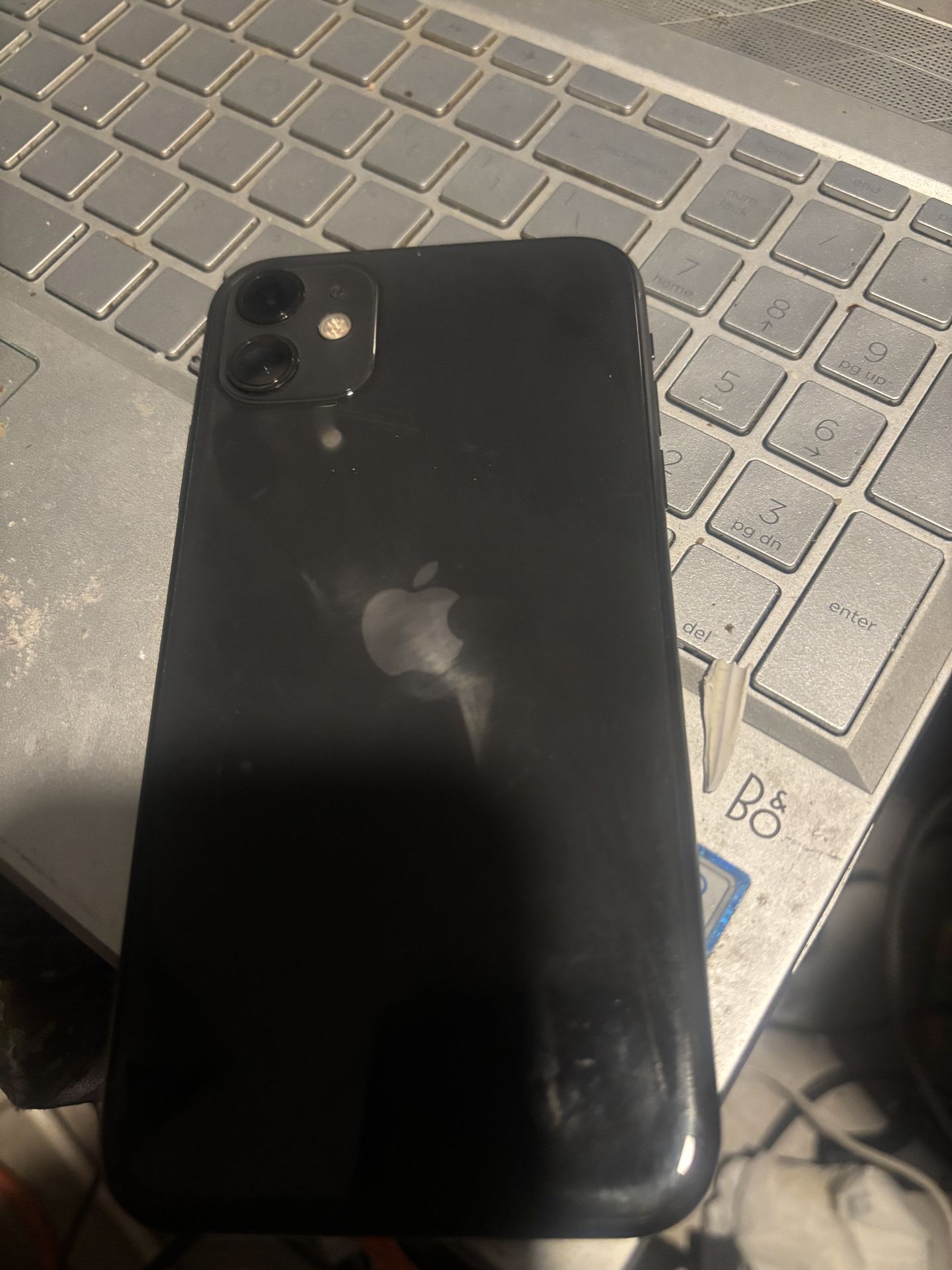 Apple iPhone 11 64 gb w airtalk wireless service