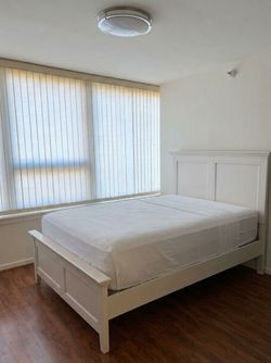 Hedworth Queen  Bed  (Macy's exclusive)
