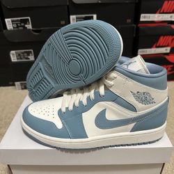 Air Jordan 1 Mid Sail Worn Blue BQ6472-141 Women’s Size 10/ Men’s Size 8.5 Brand New