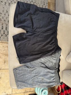 EUC men’s Zella Nordstrom Shorts Size XL Pockets 