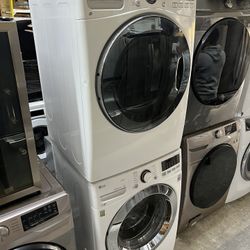 LG WASHER/ DRYER
