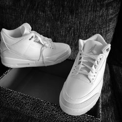 Air Jordan 3 Retro 9.5  $140