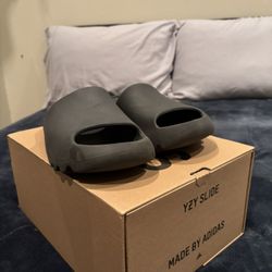 Yezzy Slid Slate Size 10