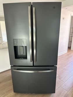 GE Refrigerator
