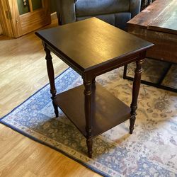 Wood shelf end table