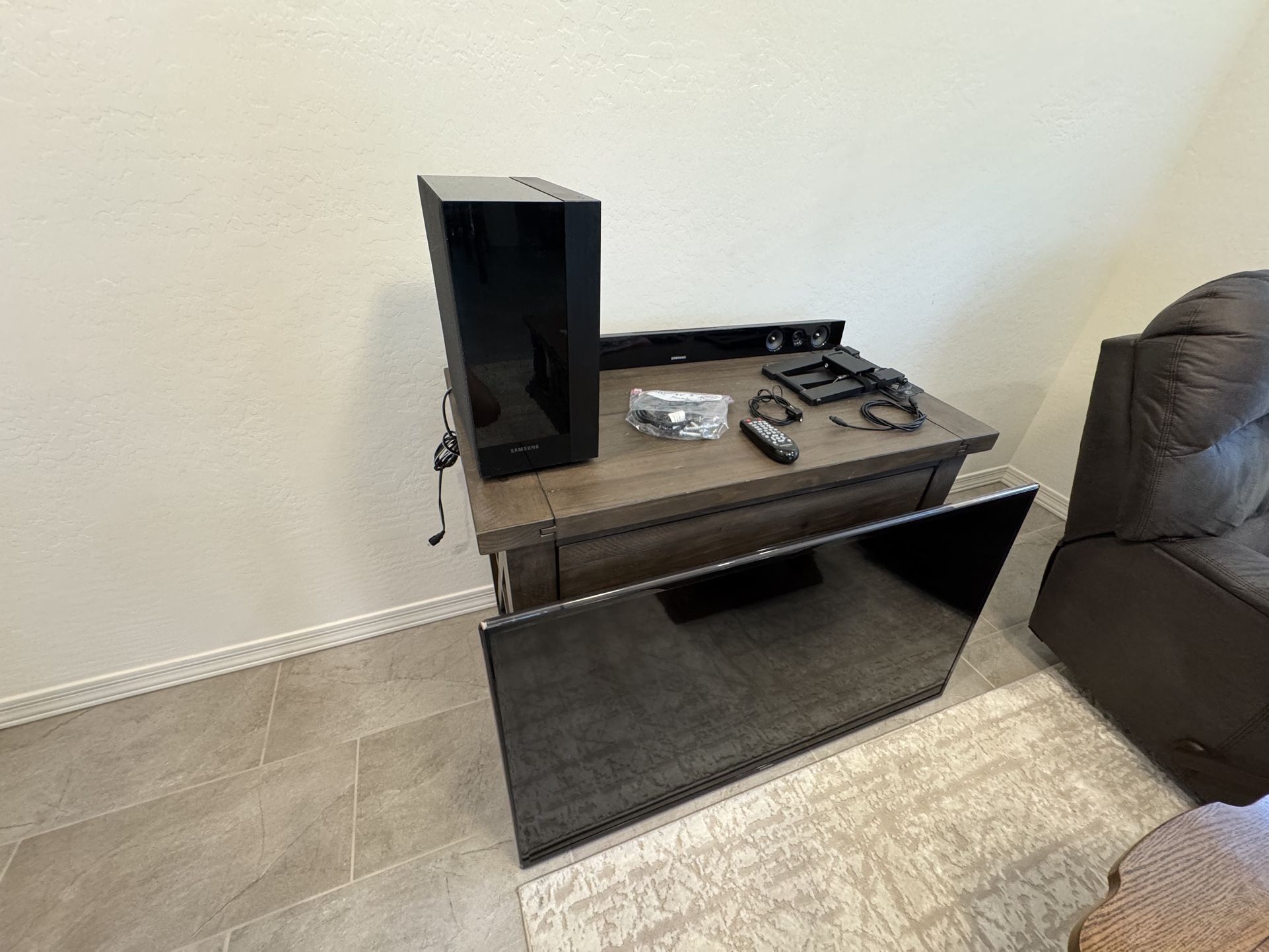 TV + Soundbar