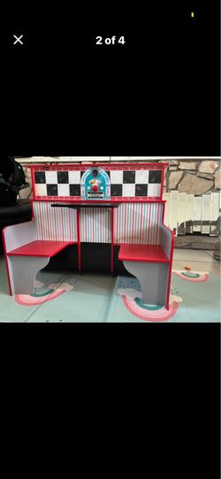 Double sided dinner play set