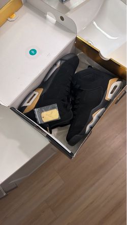 GMP 6 Retro Jordans $120 Size 7Y