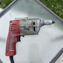  Milwaukee Heavy Duty Screw Shooter