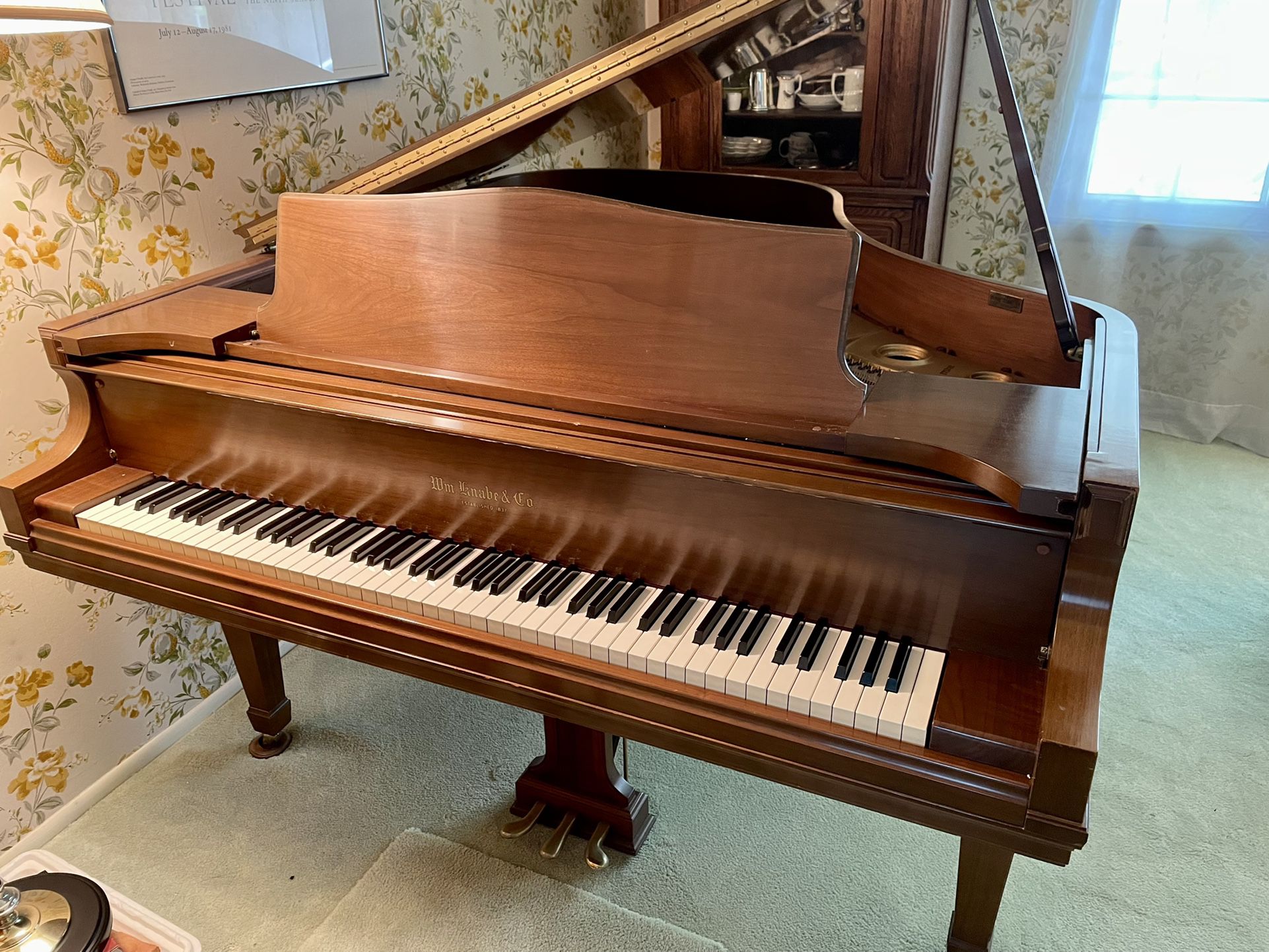 68 inch Beautiful Knabe Baby Grand piano With Bench 
