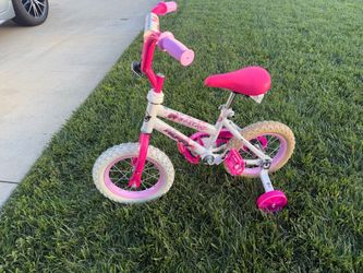 Girls Huffy Bike with Training Wheels