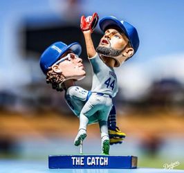 Dodgers The Catch Bobblehead  Andy Pages & Kiké Hernandez