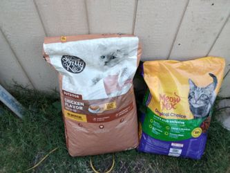 44 just and 32 lb dry cat food
