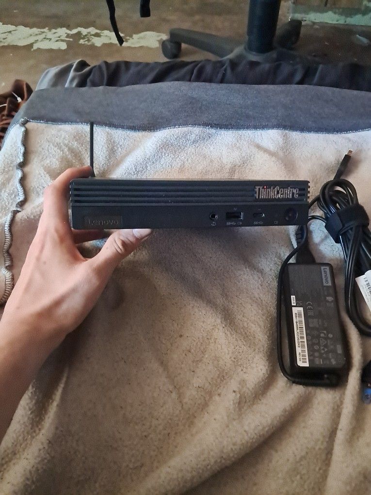 ThinkCentre M75q Gen 2 computer pc