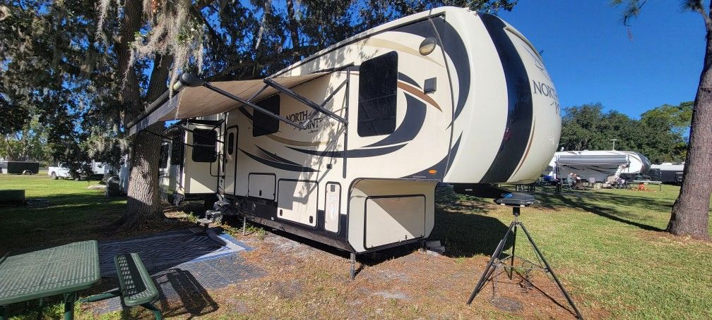 2017 Jayco North Point 377RLBH