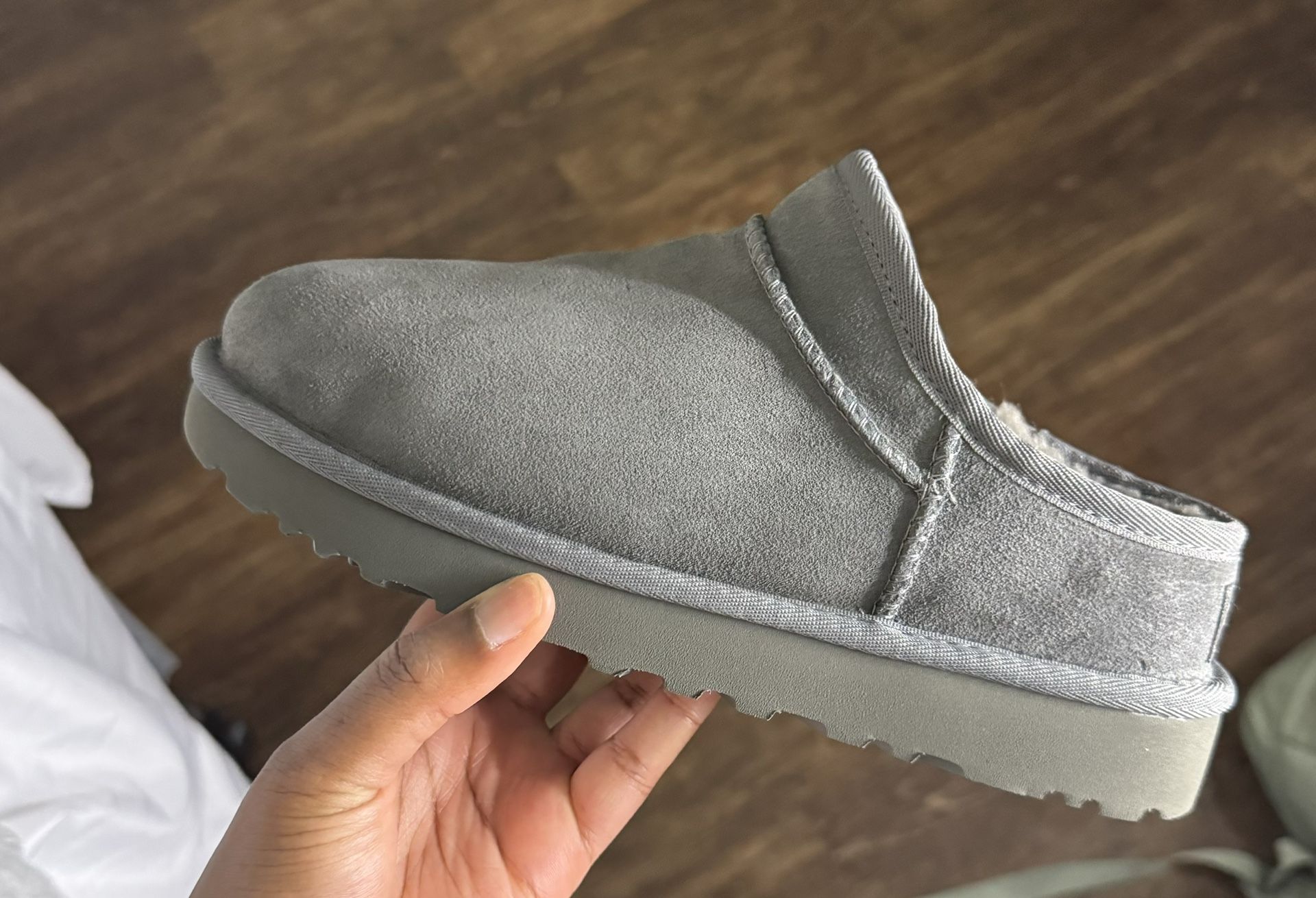 UGG