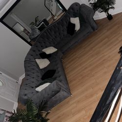 Gray Velvet Tufted Sectional Sofa – Modern/Luxury Style