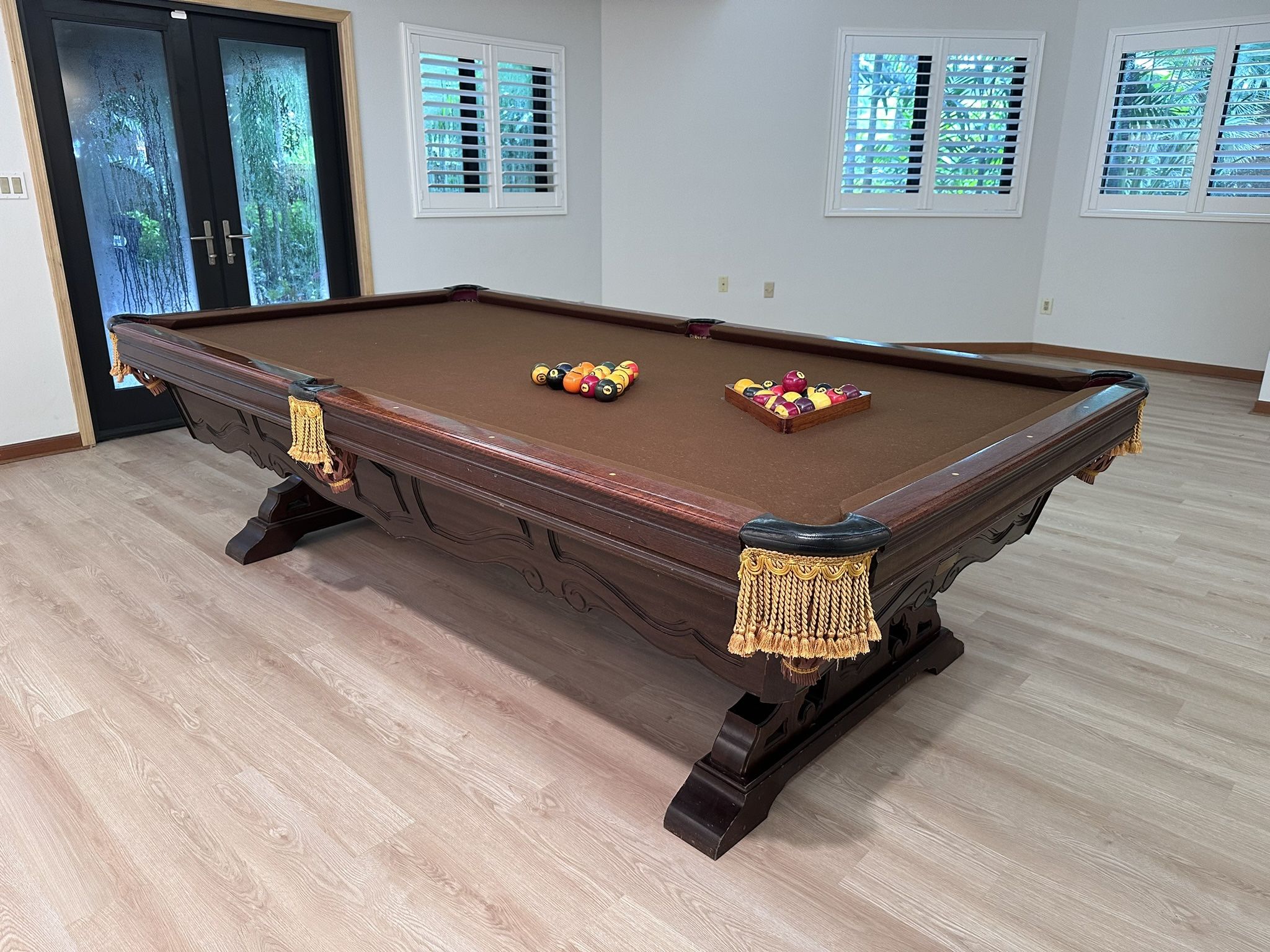 Tiffany Heirloom Billiard Pool Table Set Wood Carved Wow!