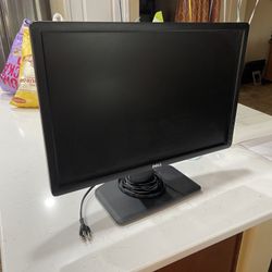 Dell  20” Adjustable Height & Pivot Screen Located In East Mesa