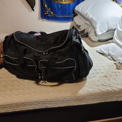28 Inch Potage Travel Bag  Very Nice
