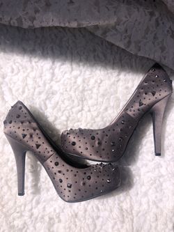 NEW Bronze platform studded heels