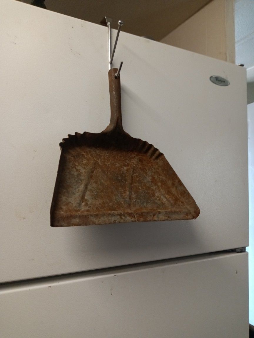 Vintage Dust Pan