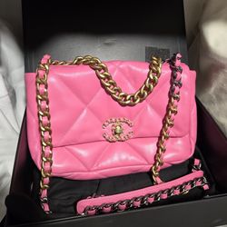 Bubble Gum Pink Chain Bag 