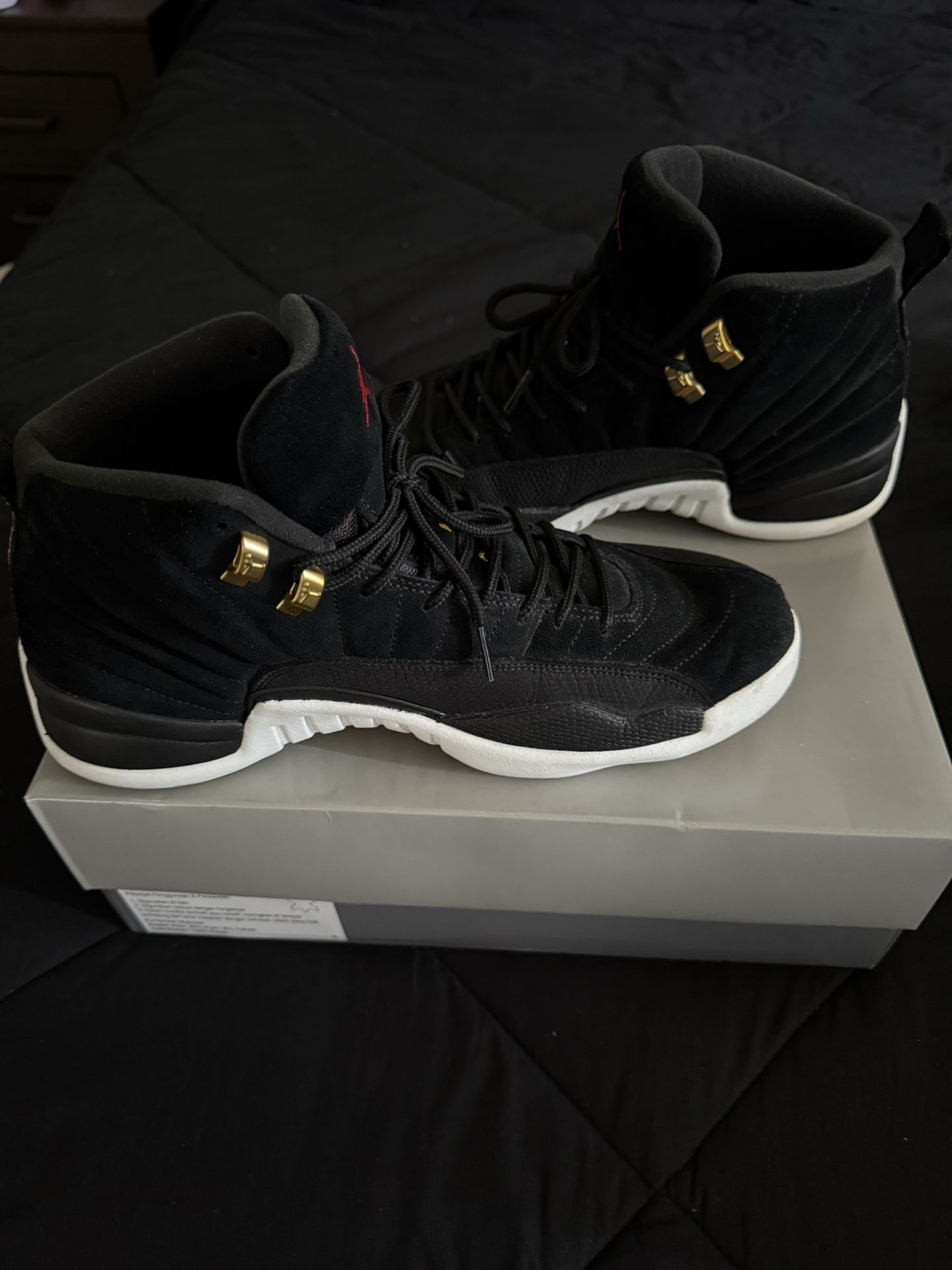 10.5 Jordan 12’s