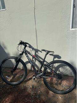 Trek suntour bike
