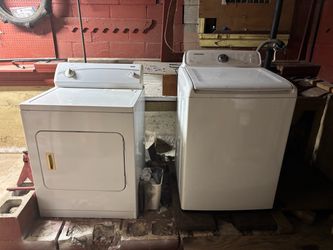 Washer and Dryer Set – Samsung & Kenmore