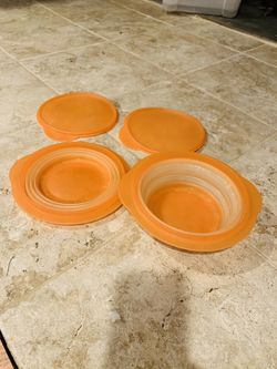 Foldable containers with lids