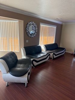 Leather sofa set