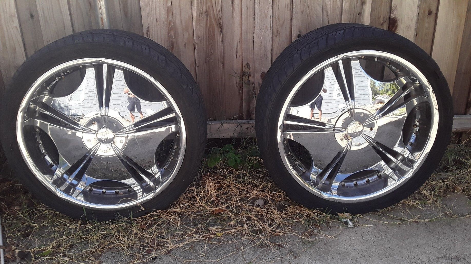 Rodadda 24' rims.