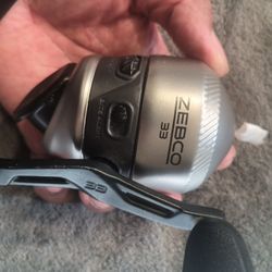 Zebco 33 Spincast Reel Left Retrieve 