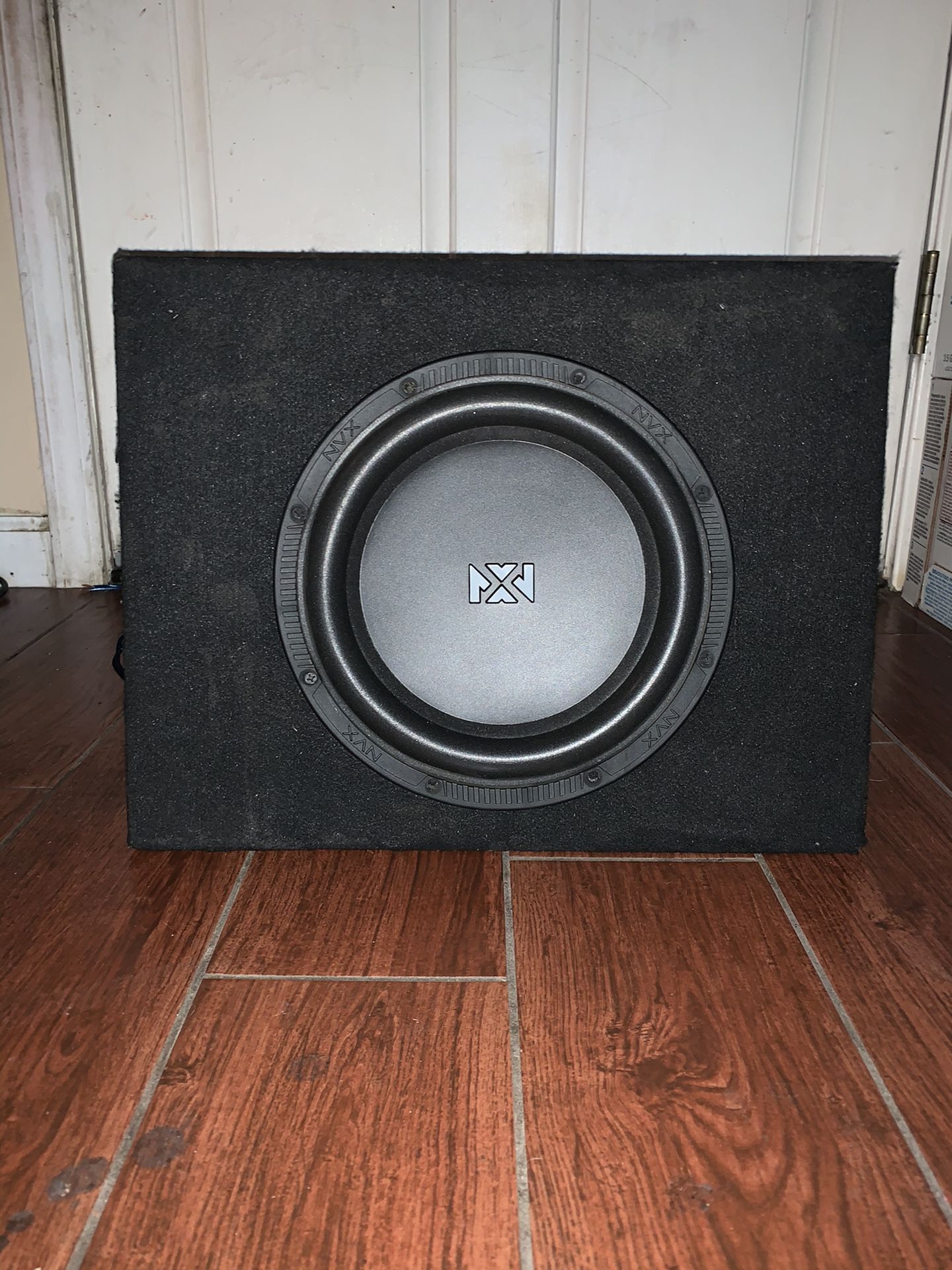 10” subwoofer in box Must Go!