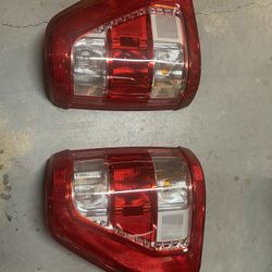 F150 P702 LEFT TAIL LAMP oem