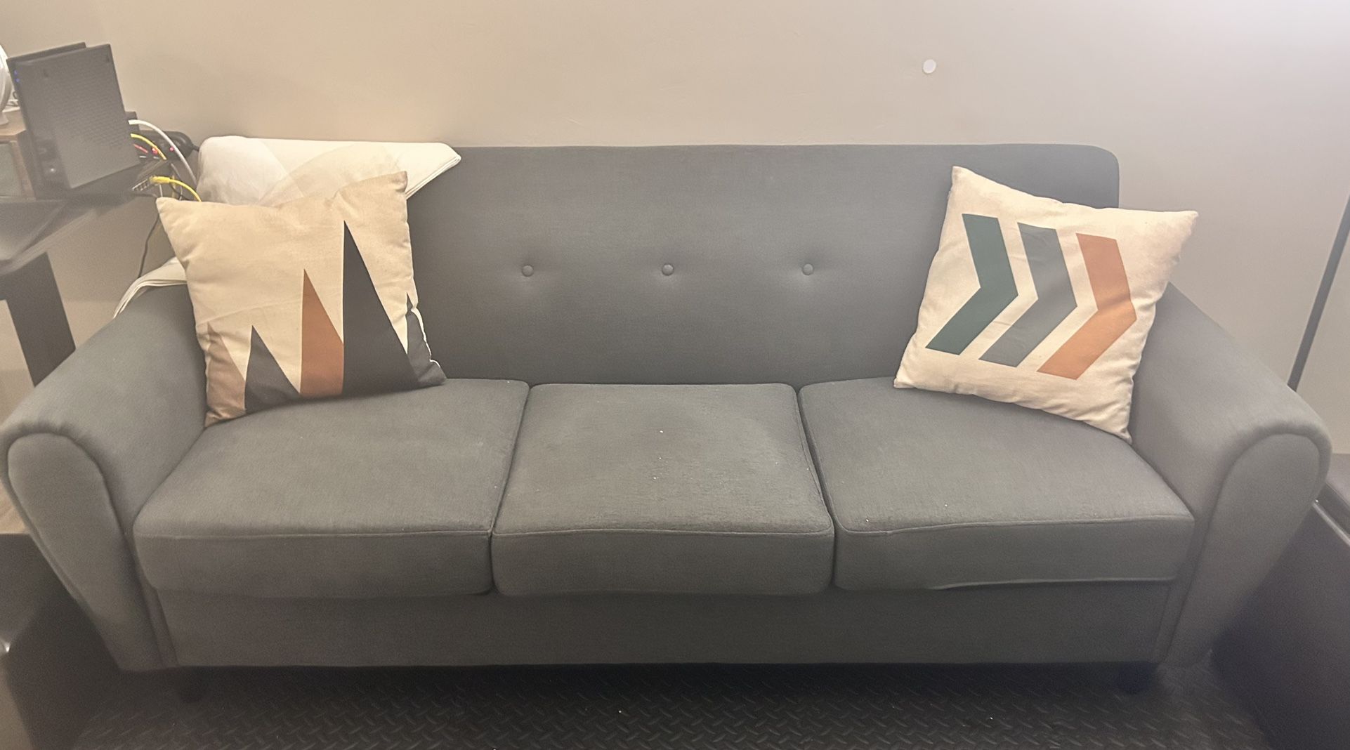 Tufted 3-Seat Sofa (Good Condition!)