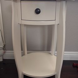 Pottery Barn Teen Side Table- White