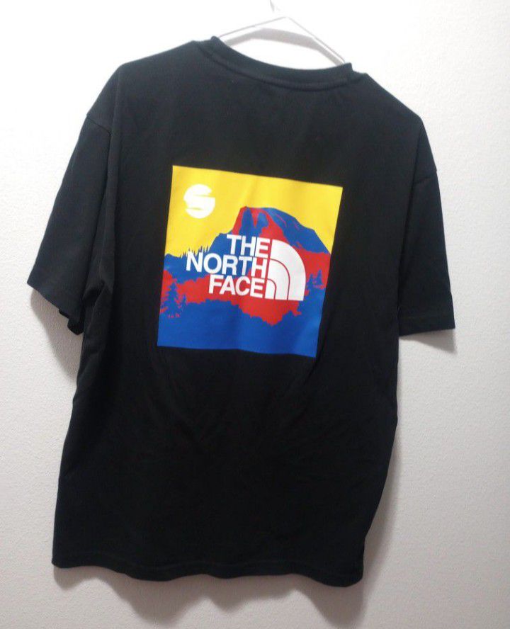 The North Face Loose Fit Men's Shirt Size XL