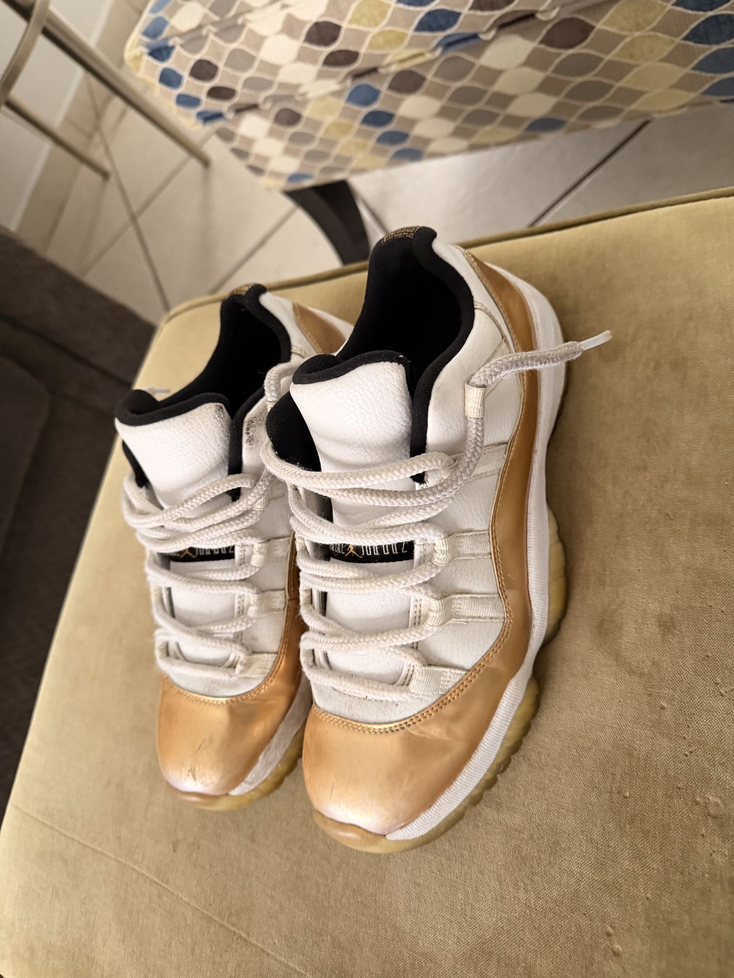 Air Jordan 11 Low Gold