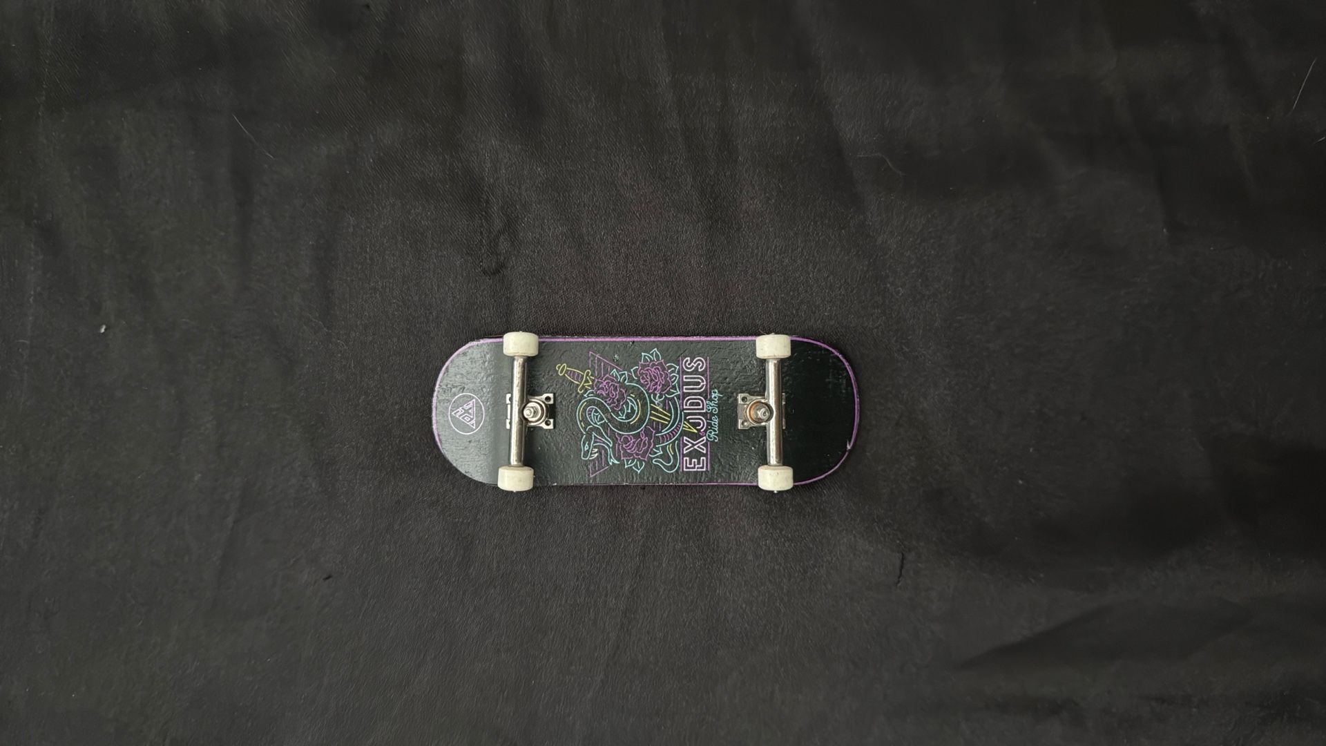 exodus fingerboard