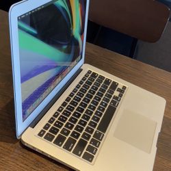 Apple MacBook Air 13” Core I5 Processor 4GB RAM 256GB SSD DRIVE 