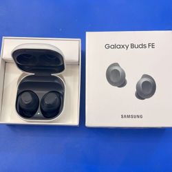 EAR PHONES 
