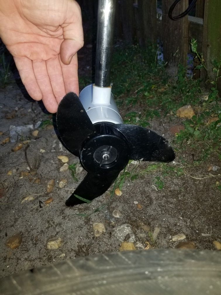 Bass Pro Shops Prowler TSW55/36B Transom Mount 12 volt Saltwater