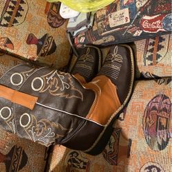 Boots Size 9