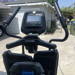 Evolve 5 Elliptical Machine